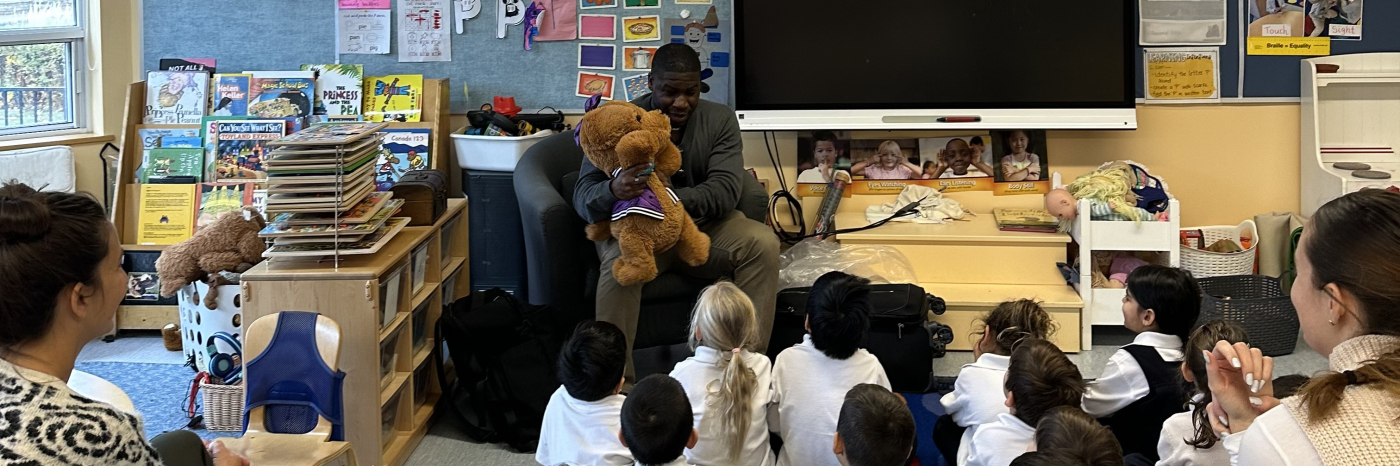 Photo of CNIB presenting in front of a kindergarten class.