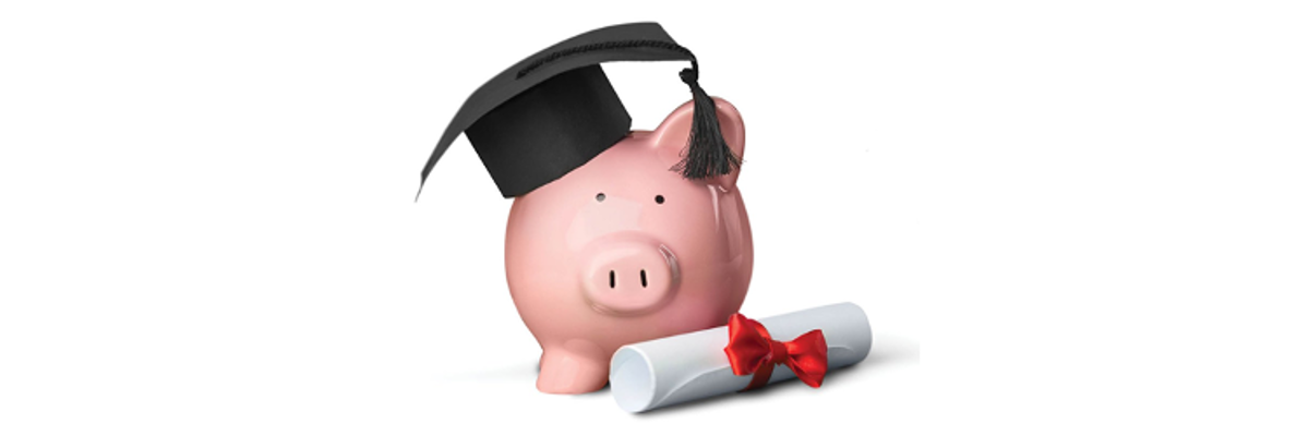 Illustration d'une tirelire rose en forme de petit cochon portant un chapeau de noir de graduation. Un diplôme se trouve au pied de la tirelire.