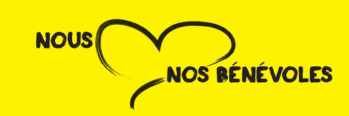 Une bannière jaune avec l’image d’un cœur dessiné avec un style de coup de pinceau noir. Texte: Nous aimons nos bénévoles!